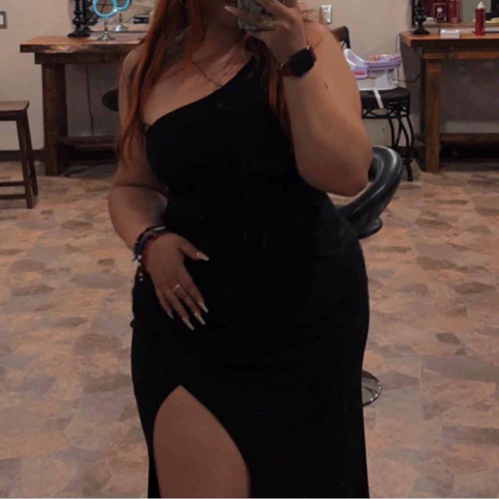 Ive Worn It Once For Like 2 Hours At A Wedding Ce… - image 2